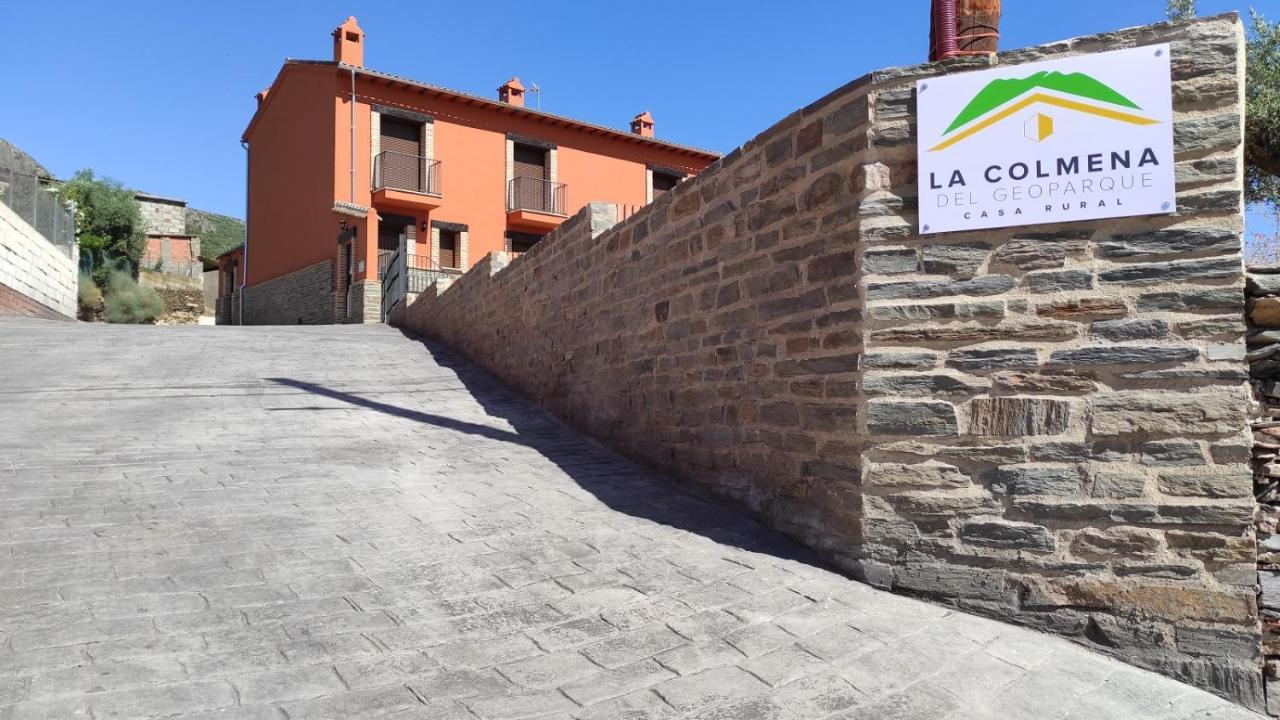 Casa Rural La Colmena Del Geoparque Navatrasierra Bagian luar foto