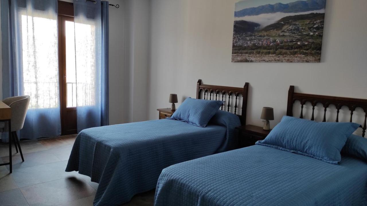 Casa Rural La Colmena Del Geoparque Navatrasierra Bagian luar foto